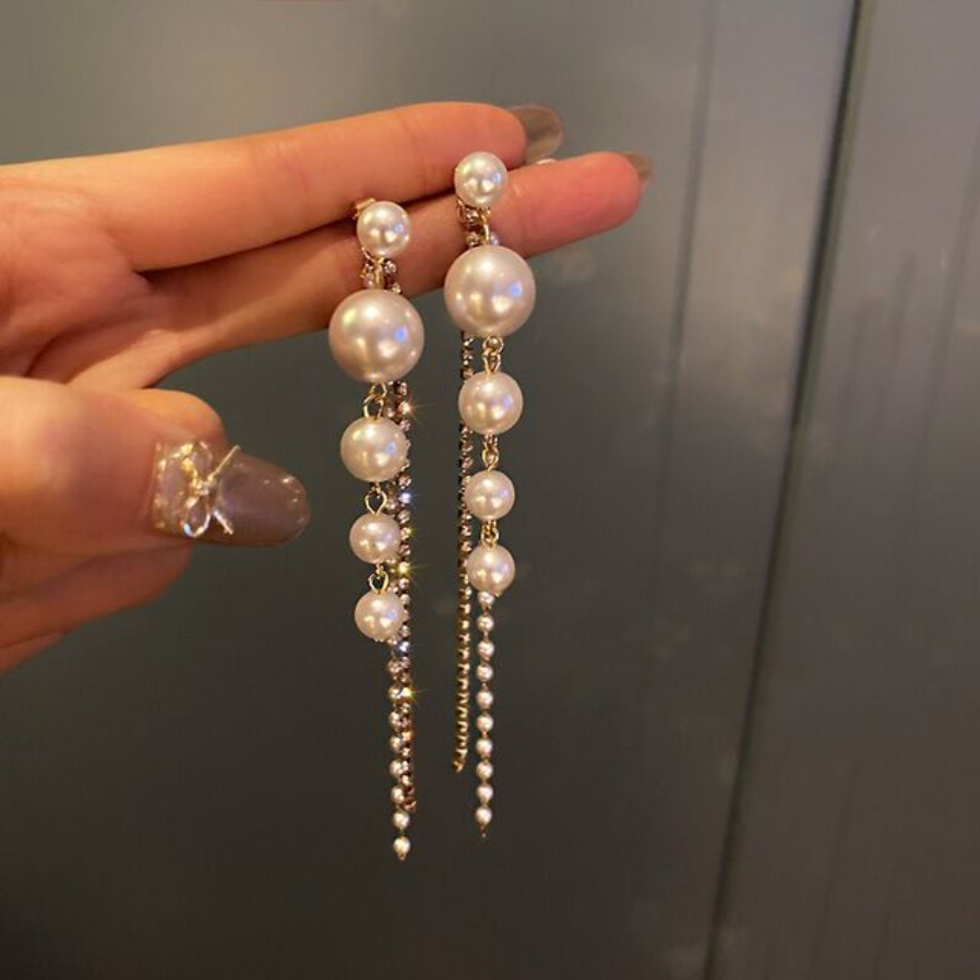 Handmade pearl dangling earrings